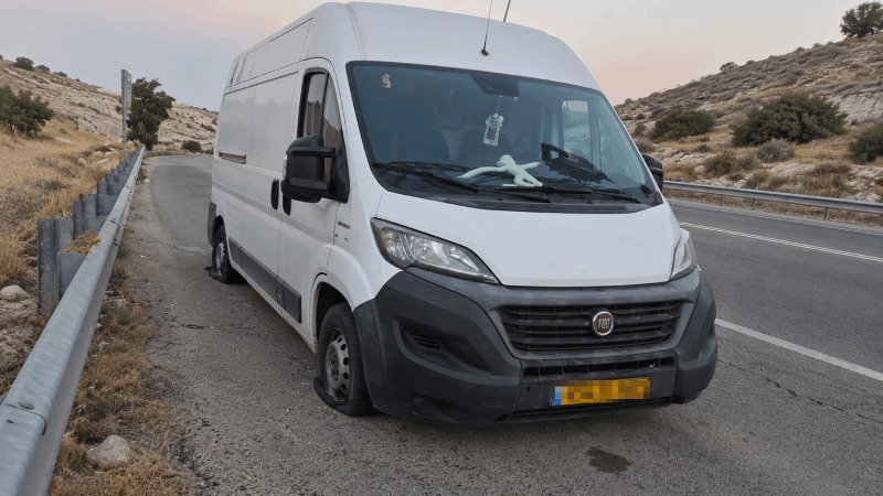 החלפת 4 צמיגים לפיאט דוקאטו עקב הרמת מחסום א-זעיים